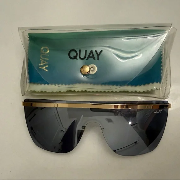 Quay Australia | Accessories | Quay Australia Black And Gold  display picture 3